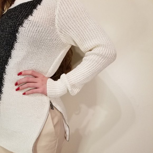 Color Block Black/White Sweater - Picture 4 of 6